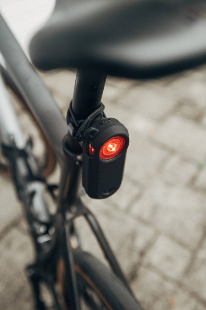 Garmin Varia RTL516 montiert an der Sattelstütze